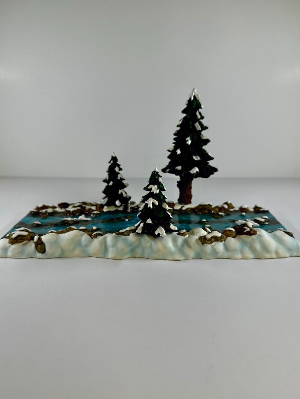 Dept 56 "Village Mill Creek Straight Section" 52633 - Village Accessory